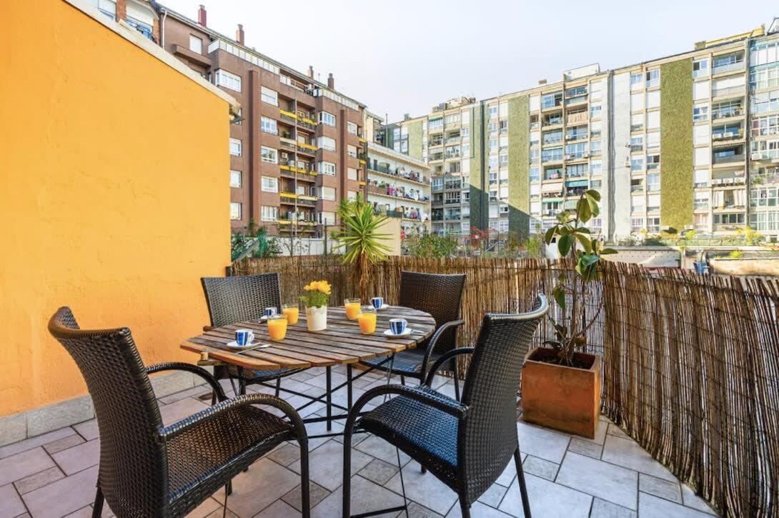 Historic With Private Terrace In Example Appartamento