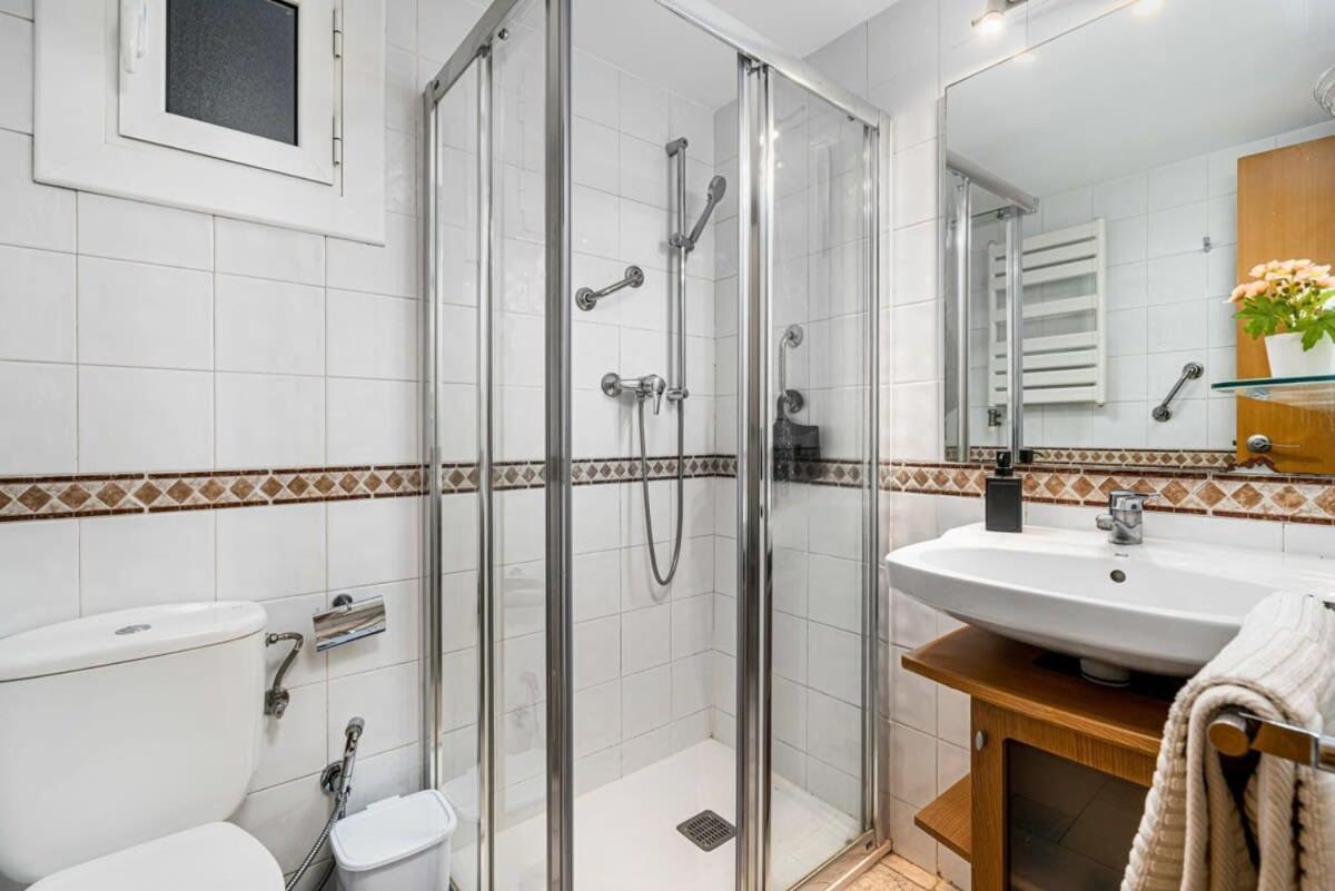 Historic With Private Terrace In Example Appartamento Barcellona