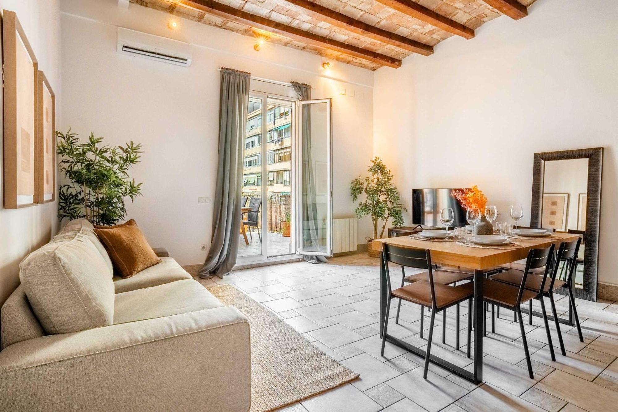 Historic With Private Terrace In Example Barcellona